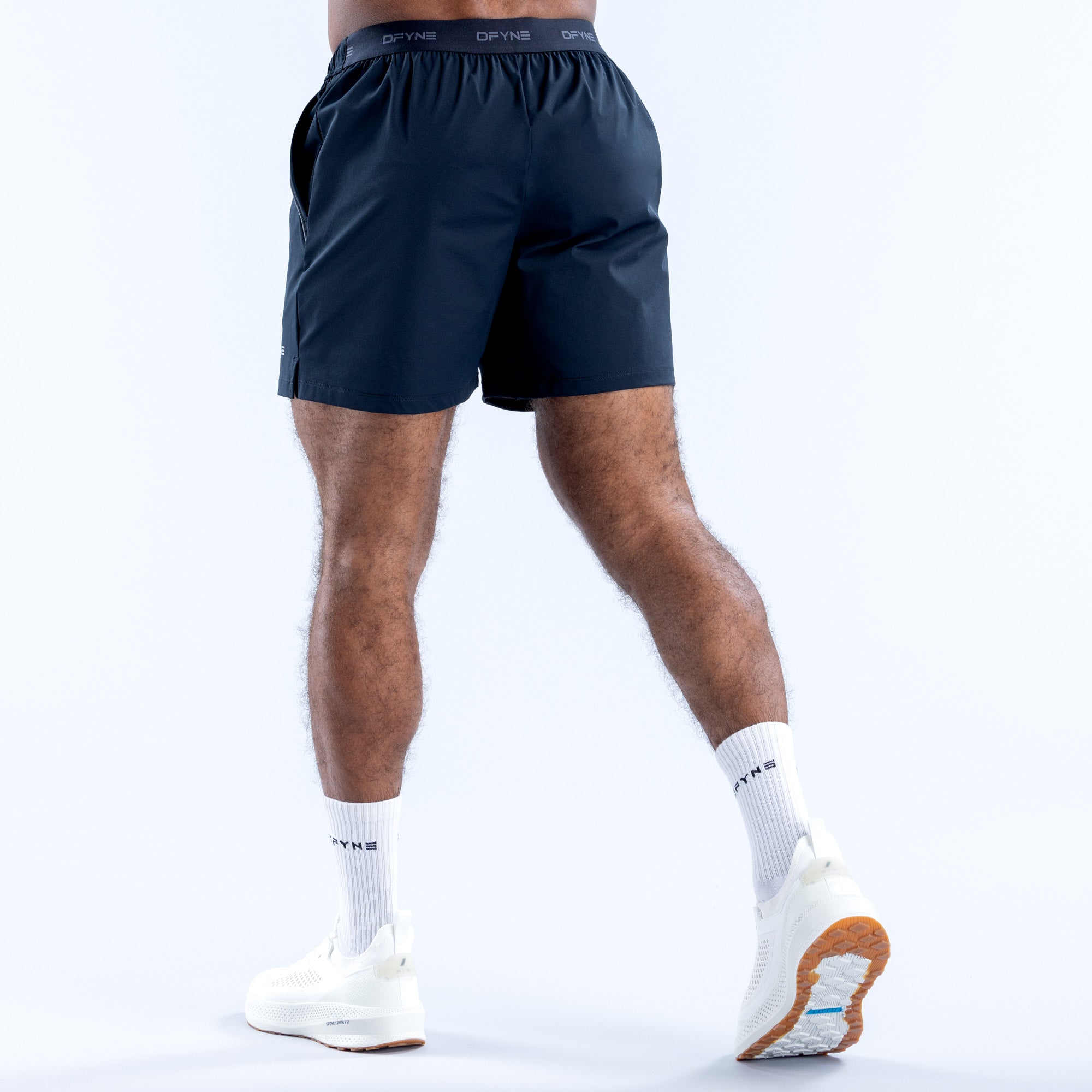 Alternative view of Charge Training Shorts | 6"