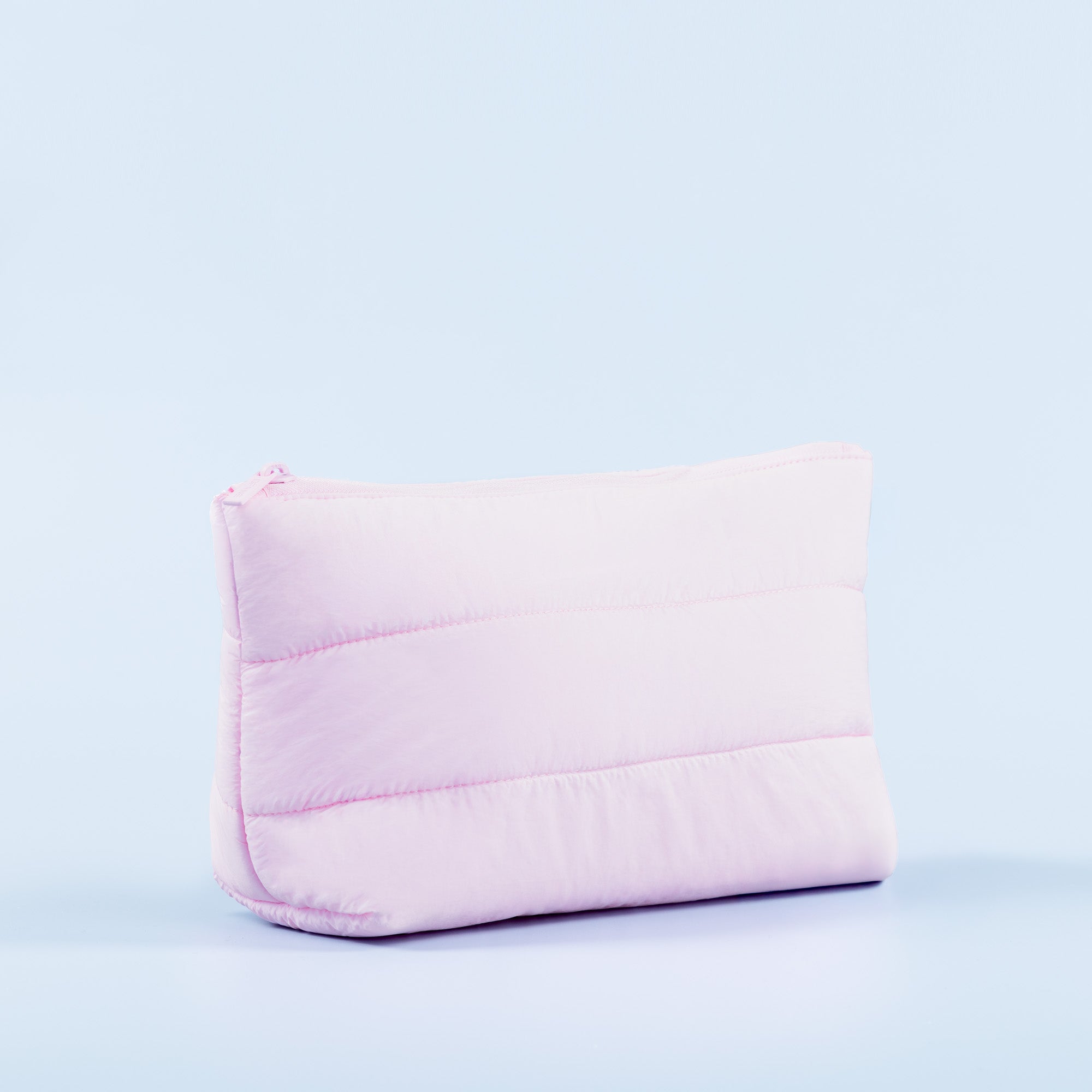 Alternative view of Essential Pouch