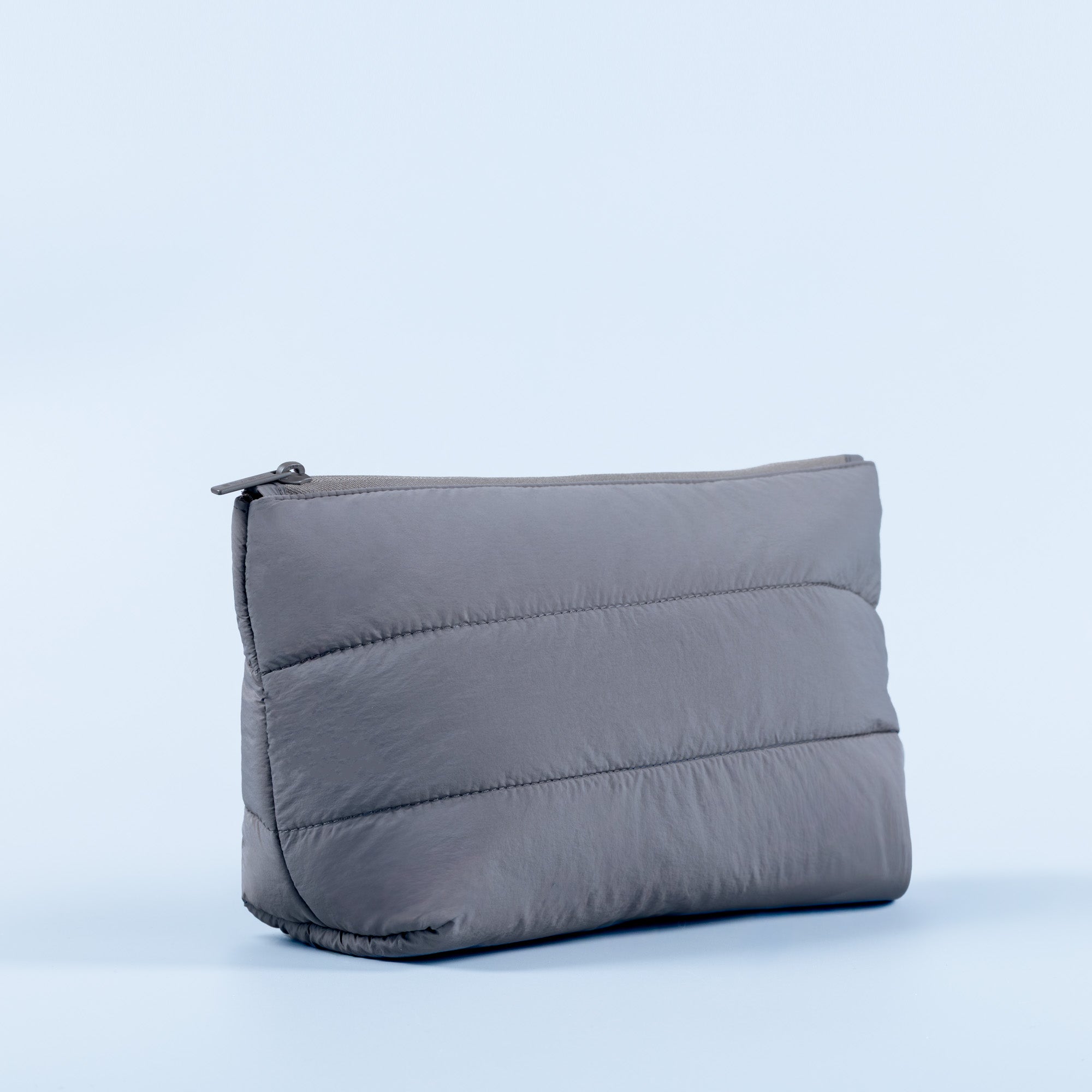 Alternative view of Essential Pouch